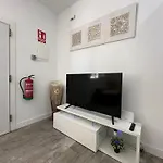 A1 - En La Carihuela, 2 Dormitorios, Wifi, A 100 Metros De La Playa
