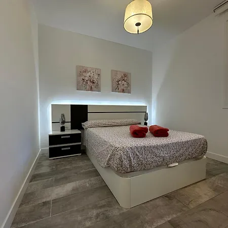 公寓 A1 - En La Carihuela, 2 Dormitorios, Wifi, A 100 Metros De La Playa 托雷莫利诺斯