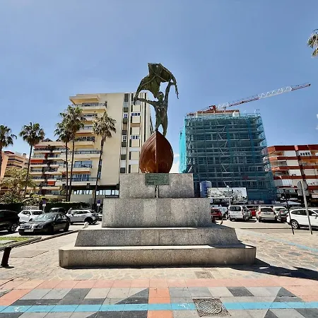 A1 - Ground-floor 2-bedroom With Free Private Parking - 100 M From La Carihuela توريمولينوس