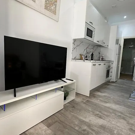 شقة A1 - Ground-floor 2-bedroom With Free Private Parking - 100 M From La Carihuela توريمولينوس