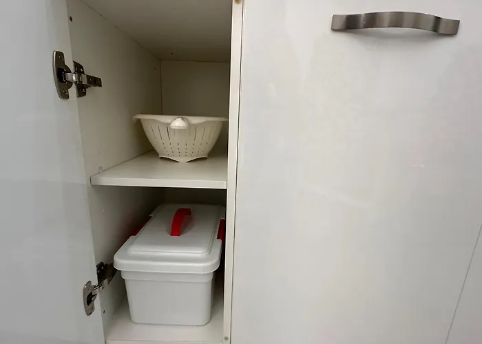 Apartamento A1 - En La Carihuela, 2 Dormitorios, Wifi, A 100 Metros De La Playa *