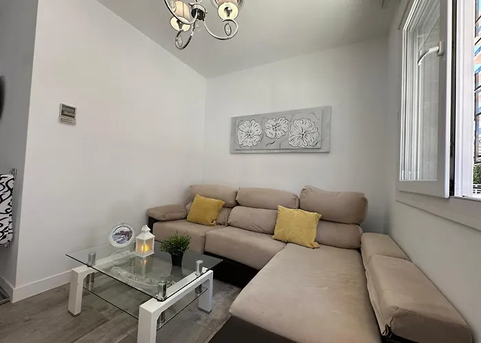 A1 - En La Carihuela, 2 Dormitorios, Wifi, A 100 Metros De La Playa Apartamento Torremolinos