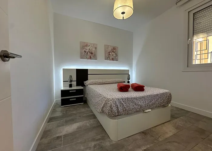 Lägenhet A1 - En La Carihuela, 2 Dormitorios, Wifi, A 100 Metros De La Playa Torremolinos