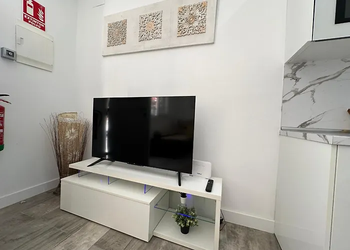 A1 - En La Carihuela, 2 Dormitorios, Wifi, A 100 Metros De La Playa * Torremolinos