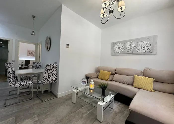 A1 - En La Carihuela, 2 Dormitorios, Wifi, A 100 Metros De La Playa Lejlighed