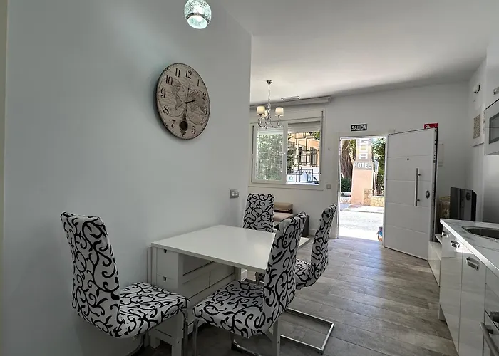 A1 - En La Carihuela, 2 Dormitorios, Wifi, A 100 Metros De La Playa Lägenhet *