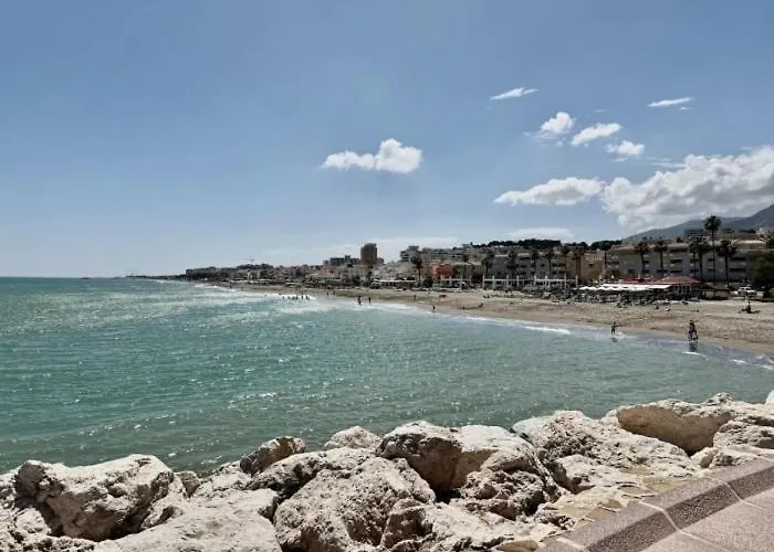 A1 - En La Carihuela, 2 Dormitorios, Wifi, A 100 Metros De La Playa