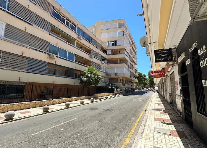 A1 - En La Carihuela, 2 Dormitorios, Wifi, A 100 Metros De La Playa Apartament Torremolinos
